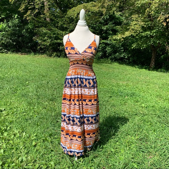 Bobbie Brooks Dresses & Skirts - super cute, long dress!